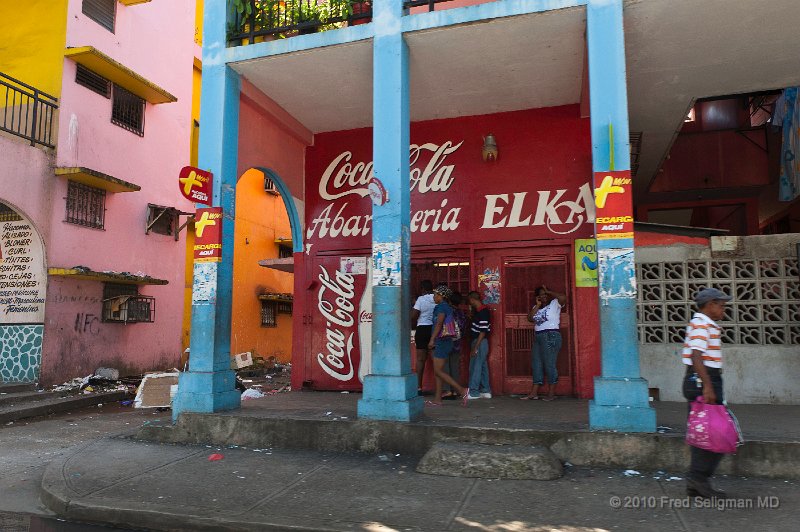 20101204_135158 D3.jpg - Colon, Panama comprises one main street and  16 perpendicular streets running for a few blocks in each direction